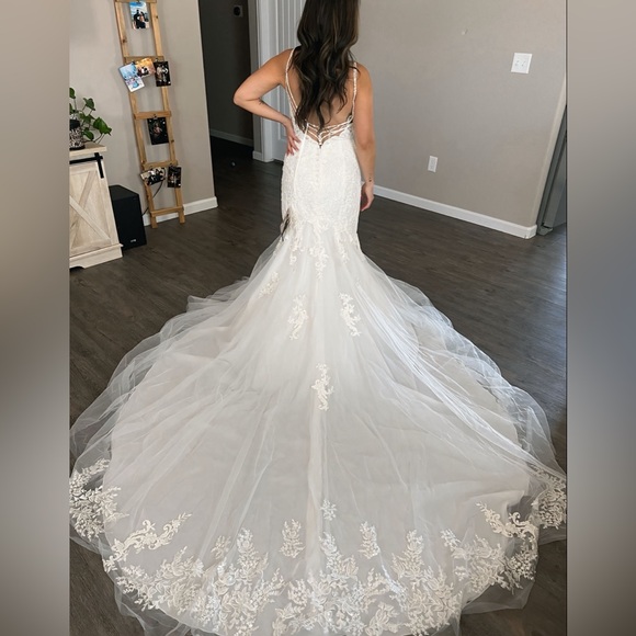 Wedding dress; Stella York 6793